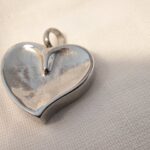 Anima Tierbestattung: Ascheschmuck AP124 - Herz mattiert und glänzend aus Edelstahl
