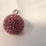 Anima Tierbestattung: Ascheschmuck AP85 - Kugel in Rosa mit Zirkoniasteinen